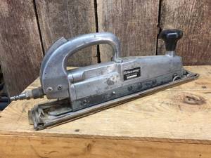 lot 126 image: CP Pace-Setter Line Air Sander - CP867