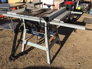 lot 103 image: Delta Shopmaster TS300 Table Saw 10
