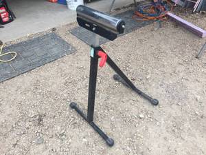 lot 140 image: Wolfcraft Adjustable Project Roller