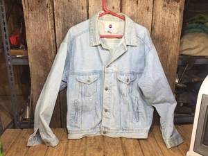 lot 165 image: Vintage Pepsi Denim Jacket - Mens L