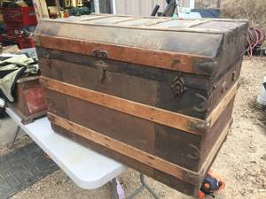 lot 176 image: Antique Trunk - Well Made Classic