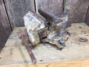 lot 168 image: Bessey 4 12 Vise