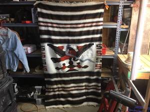 lot 178 image: Vintage Southwest Style - Eagle & Snake - Blanket