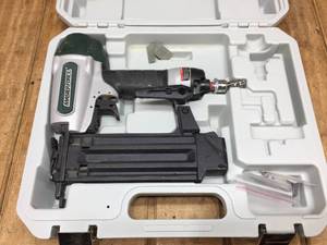 lot 215 image: Masterforce 208-5004 Brad Nailer with Case