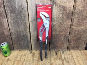 lot 211 image: Husky 16 Groove Joint Pliers - New