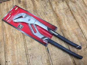 lot 210 image: Husky 16 Groove Joint Pliers - New