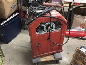 lot 232 image: Lincoln Electric AC225-S Arc Welder