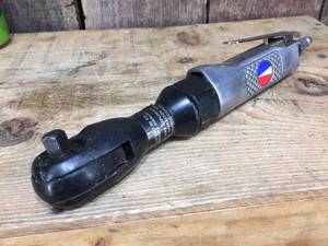 lot 239 image: 38 Air Ratchet