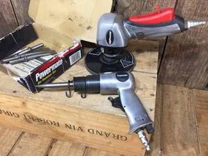 lot 242 image: Powermate Air HammerChisel & 6 Sander