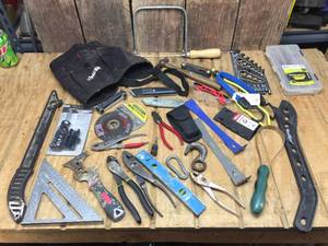 lot 272 image: Variety Handy Hand Tools