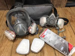 lot 281 image: 2 Respirator Masks - CleanNice