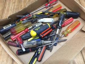 lot 288 image: Variety Flat & Phillips Screwdrivers