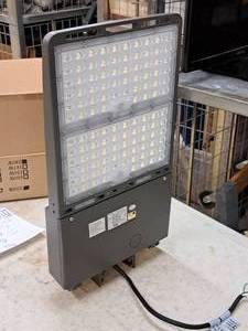 lot 807 image: Lot of (20) V-Tac Commercial 100-277V 240W LED Shoebox Light Fixtures VT-SBN3-3M-240W-840 (New In Box )