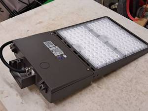lot 836 image: Lot of (5) V-Tac Commercial 100-277V 240W LED Shoebox Light Fixtures VT-SBN3-3M-240W-850-H (New In Box )