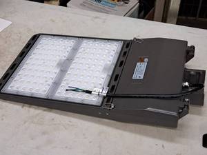 lot 857 image: Lot of (4) V-Tac Commercial 100-277V 300W LED Shoebox Light Fixtures VT-SBN2-300W-850-XX (New In Box )