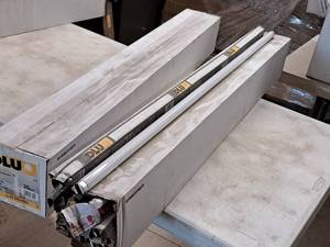 lot 931 image: Lot of (45) DLU 48 Fluorescent Lamps T8 28W 4100K F28T885CRI Cool White