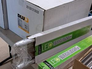 lot 938 image: Lot of (1) ETI U-Bent LED Tube Lamp 4000K 15W 82CRI Cool White G13