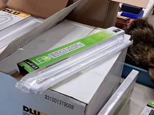lot 939 image: Lot of (2) ETI U-Bent LED Tube Lamps 4000K 15W 82CRI Cool White G13