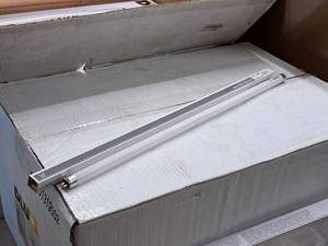 lot 940 image: Lot of (1 Case) Sylvania Fluorescent Tubes T5 13W F13T5 Cool White Medium Bi-Pin 24-count ( 24 total items )