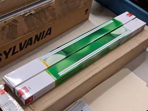 lot 941 image: Lot of (1 Box) Havells Eco-Line Tubes 40W 3000K F40 Warm White LYNX L-LD 9-count ( 9 total items )