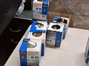 lot 953 image: Lot of (7) Sylvania Capsylite Flood Light Bulbs Halogen PAR 38