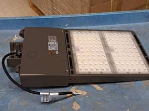 lot 844 image: Lot of (5) V-Tac Commercial 100-277V 240W LED Shoebox Light Fixtures VT-SBN3-3M-240W-850 (New In Box )