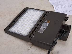 lot 774 image: Lot of (10) V-Tac Commercial 100-277V 185W LED Shoebox Light Fixtures VT-SBN3-3M-185W-840 (New In Box )