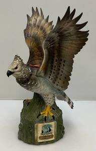 lot 66 image: Collectible Ski Country Harpy Eagle Decanter (EMPTY)
