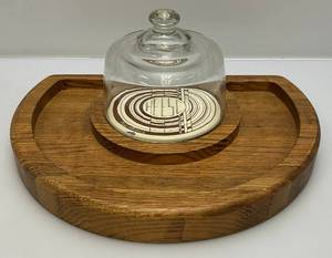 lot 198 image: Vintage Wooden Cheese Plate With Glass Dome