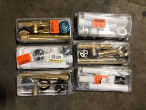 Lot of Assorted Plumbing Items Various Models and Conditions  Customer Returns See Pictures