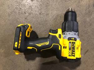 DEWALT 20V Compact Cordless 12 in. Hammer Drill (Tool Only)   Customer Returns See Pictures
