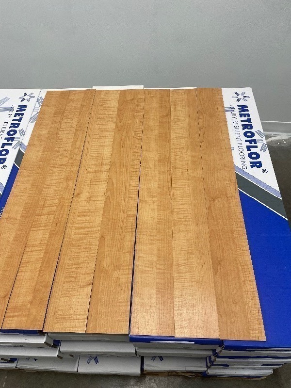 lot 209 image: 360 SF of Premium 20mm Wear Layer LVP Planks flooring 4x36 - Sunlight Cherry - G1