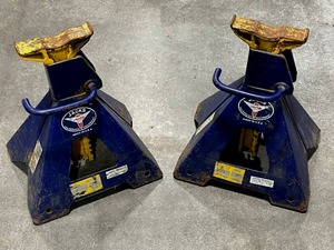 lot 34 image: Lincoln Heavy Duty 5-Ton Jack Stands