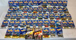 lot 94 image: Mattel Hot Wheels Cars and Assorted Vehicles Lot #2