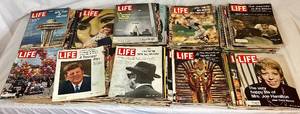 lot 112 image: Life Magazines from 1960s