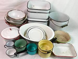 lot 134 image: Vintage Enamelware Dishes Lot