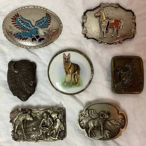 lot 114 image: Animal Themed Belt Buckle Collection