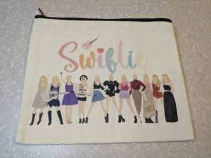 lot 410 image: New Swiftie Cosmetic BagPouch P