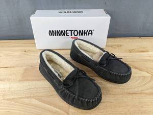 lot 186 image: New Womens Minnetonka Camp Tie Moccasin Size 7W Charcoal N