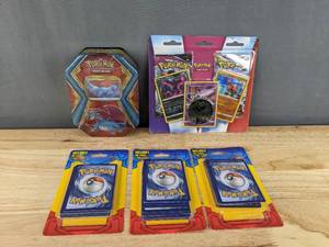 lot 19D image: Brand New Collection of 5 Pokemon Card Packs I