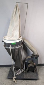 lot 8 image: Central Machinery 2 HP Dust Collector G