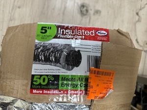 lot 119 image: New Master Flow 5 R8 Insulated Flexible Duct - 25 Length