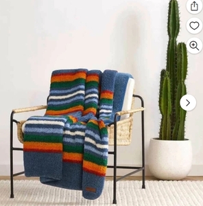 lot 38 image: New Pendleton Serape Stripe Denim Sherpa Fleece Throw Blanket 60 x 70