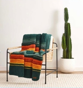 lot 40 image: New Pendleton Sherpa Fleece Throw Blanket 60 x 70 - Hazel Creek Green Multi