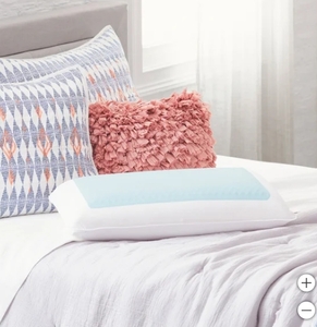 lot 92 image: Comfort Revolution Blue Bubble Gel  Memory Foam Pillow standard size 16x24x6