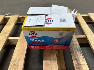 lot 182 image: 11lbs of HTH Pool Shock 11 1lb Bags