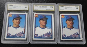 lot 53 image: 1991 Topps Traded Ivan Rodriguez #101T Rookie Card Lot  3 Rookie Cards