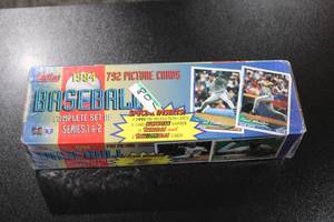lot 73 image: 1994 Topps Baseball Complete Factory Sealed Set