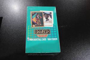 lot 84 image: 1990-91 Skybox Basketball Factory Sealed Hobby Box