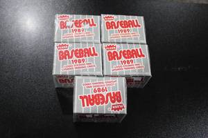 lot 90 image: 1989 Fleer Update Factory Sealed Complete Set Lot  5 Sets  Sanders - Johnson - Vizquel Rookie Card